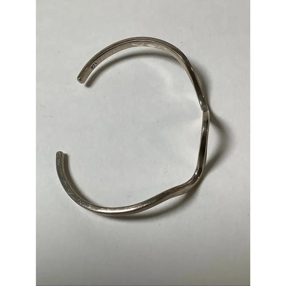 Unbranded this wrist